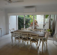 Noosa Entrance Waterfront Resort - Perths Hotel