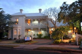 Book Bairnsdale Accommodation Vacations Perths Hotel Perths Hotel