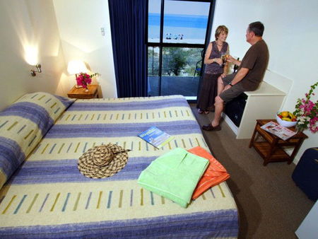 Monkey Mia Dolphin Resort - Perths Hotel 3