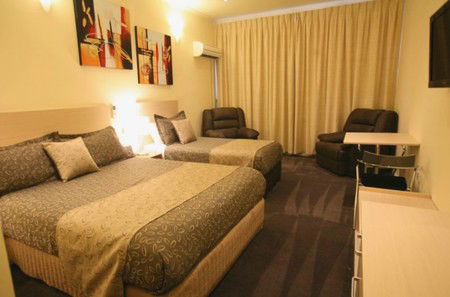Adelaide Granada Motor Inn - Perths Hotel 0