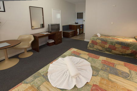 Amity Motor Inn - Perths Hotel 2