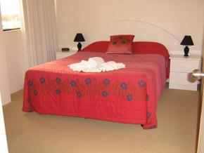 Beachfront Towers - Perths Hotel 3