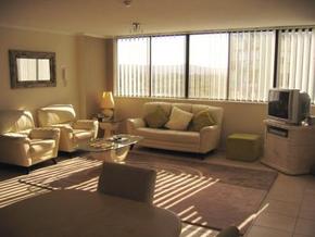 Beachfront Towers - Perths Hotel 5