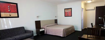 Book North Wagga Accommodation Vacations Perths Hotel Perths Hotel