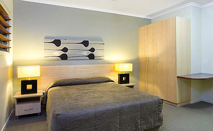  Perths Hotel