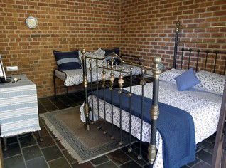 Araluen Old Courthouse - Perths Hotel 4