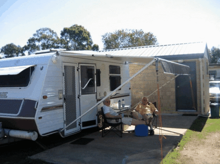 Glenlodge Caravan Village - Perths Hotel 0