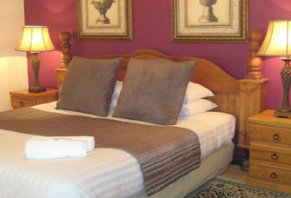 Mt Tamborine Stonehaven Manor - Perths Hotel 3