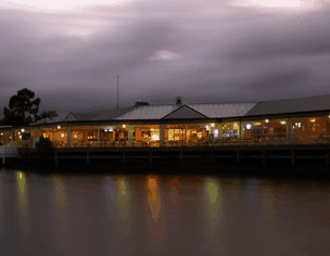 Waterfront Hotel - Perths Hotel