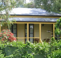 Bendigo Cottages - Perths Hotel