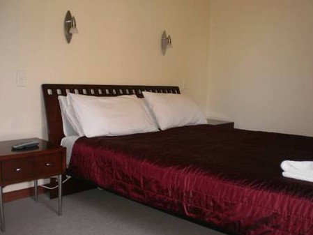 Colonial Village Motel - Perths Hotel 3
