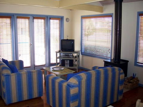 Rayville Boat Houses - Perths Hotel 3