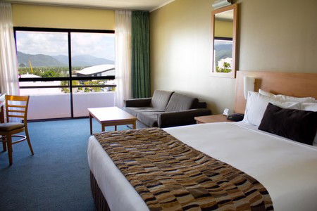Rydges Plaza Cairns - Perths Hotel 3