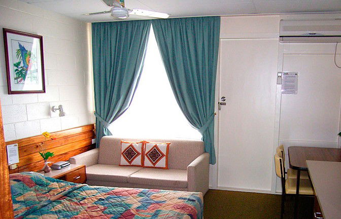Eumamurrin QLD Perths Hotel