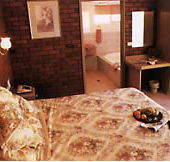 Colonial Motor Lodge - Perths Hotel