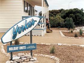 Yorke's Holiday Units - Perths Hotel 0