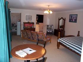 Auldana SA Perths Hotel