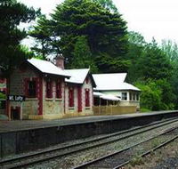 Mount Lofty Railway Station - Perths Hotel