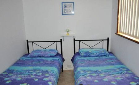 Yorke's Holiday Units - Perths Hotel 3