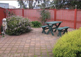 Louth Bay Holiday Apartment - Perths Hotel 3