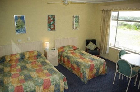 Lake View Apartments - Perths Hotel 2