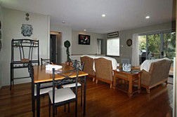 Abodes About Wategoes - Perths Hotel 3