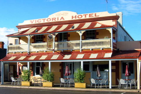 Victoria Hotel - Strathalbyn - Perths Hotel 1