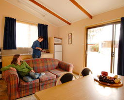 Victor Harbor Holiday And Cabin Park - Perths Hotel 1