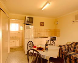 Victor Harbor Holiday And Cabin Park - Perths Hotel 2