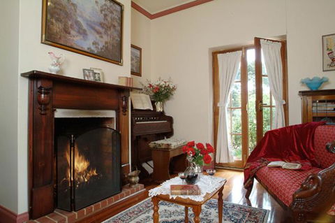 Amanda's Cottage 1899 - Perths Hotel 5