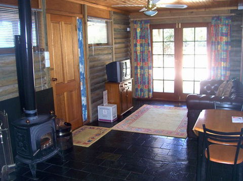 McLaren Ridge 1 - McLaren Ridge Log Cabins - Perths Hotel 4