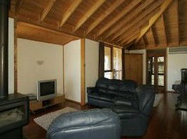 McLaren Ridge 4 - McLaren Ridge Log Cabins - Perths Hotel 1
