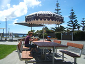 Hillcrest Caravan Park - Perths Hotel 0