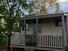Danbulla ACT Perths Hotel