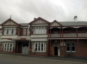 Lords Hotel - Perths Hotel 0
