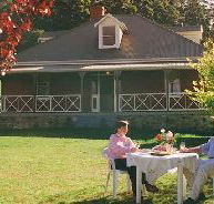 Hartzview Vineyard Homestead - Perths Hotel