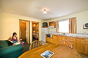 Leisureville Caravan Park - Perths Hotel 0