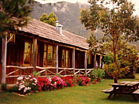 Gowrie Park TAS Perths Hotel