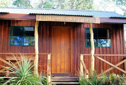 Cradle Mountain Highlanders - Perths Hotel 3