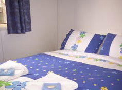 Sheffield Cabins - Perths Hotel 1