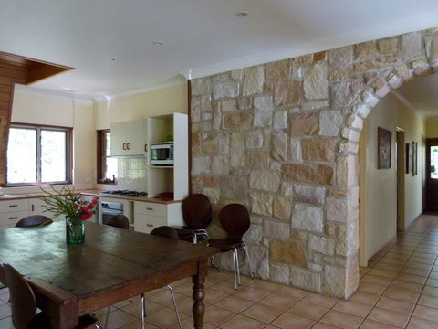 Bushland Cottages And Lodge - Perths Hotel 4