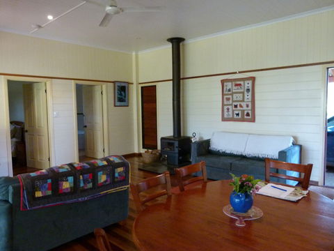 Bushland Cottages And Lodge - Perths Hotel 5