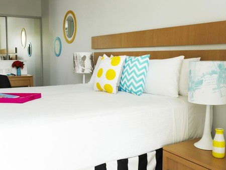 QT Port Douglas - Perths Hotel 3