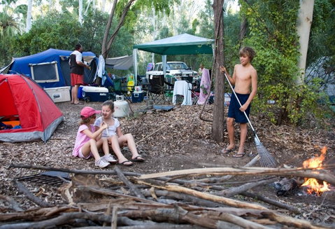 Adels Grove Camping Park - Perths Hotel 1