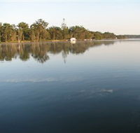 Bentley Waterfront - Perths Hotel