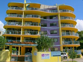 Crystal Waters Picnic Point - Perths Hotel 0