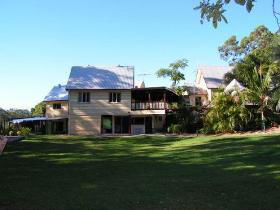 Glasshouse Mountains Ecolodge - Perths Hotel 0