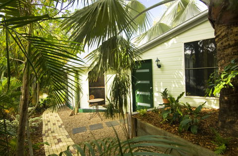 Glasshouse Mountains Ecolodge - Perths Hotel 5