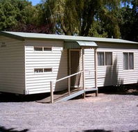 Castlemaine Central Cabin  Van Park - Perths Hotel