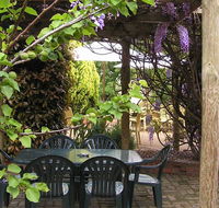 Emeu Inn Bed  Breakfast